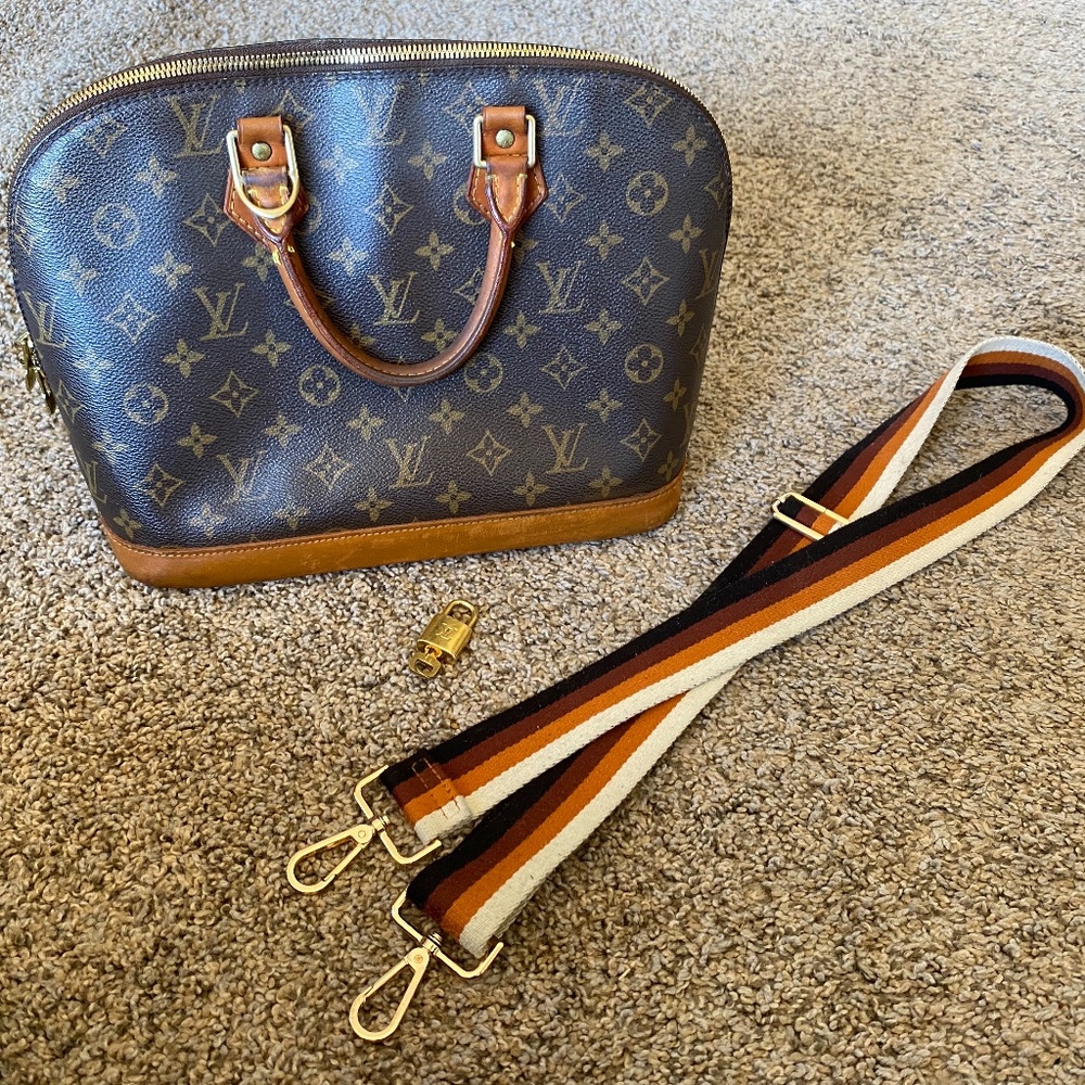 Authentic Louis Vuitton Alma PM, includes off brand accessories!